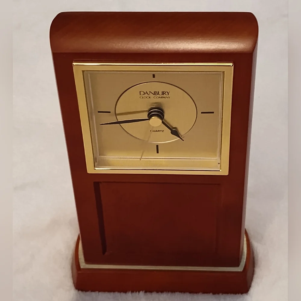 NEW!! Vintage THINGS REMEMBERED Mantel Clock